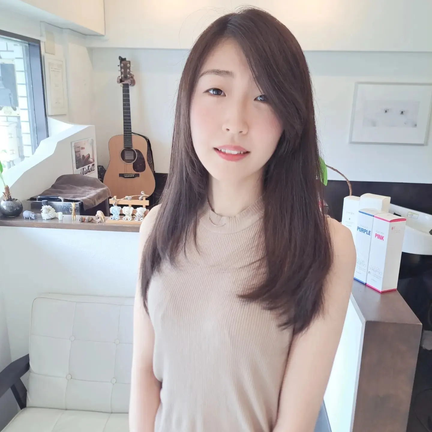 大人セクシーなロングヘアスタイル～大学生のカット～